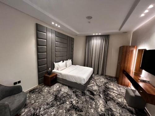 Ghirnatah Apartment | كراون ستي للشقق المخدومة