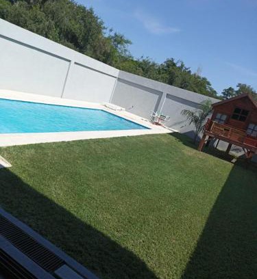 Villa Ramallo Apartment | ვႷჿʇⴝꞁƂϨȢʇ Casa quinta con quincho y pileta, Equipada Completa, con Cochera Doble, 3Habit 2baños, para 7-8 Personas, Alquiler Temporal Ramallo- San Nicolás, WHATSAP AL ვႷჿʇⴝꞁƂϨȢʇ, CONSULTAR PARA RESERVAR EN PRIV