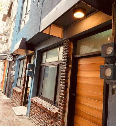 West Central District House | 三田包棟旅宿MITA Inn