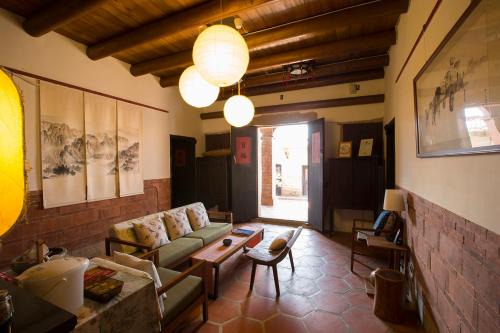 Zhu Shan Village Bed & Breakfast | 來喜樓-珠山82號民宿