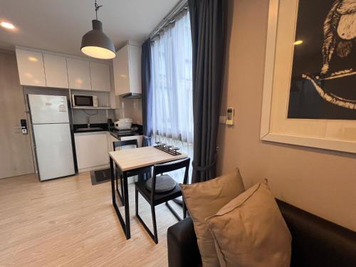 Huay Kaew Apartment | 宁曼路Palm springs parlor 高级公寓一居室