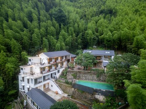 Anji Bed & Breakfast | 安吉山楂树民宿 Thorntree's Home