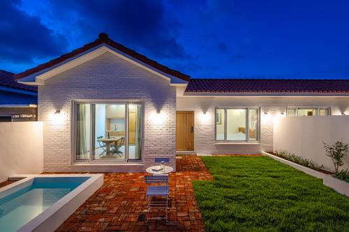 Andeok House | 제주 습작풀빌라, jeju seubjag poolvilla