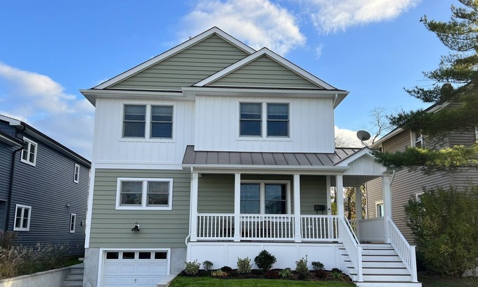 Lake Como House | 0.8 Mile To Beach Modern 4-Bedroom Belmar House