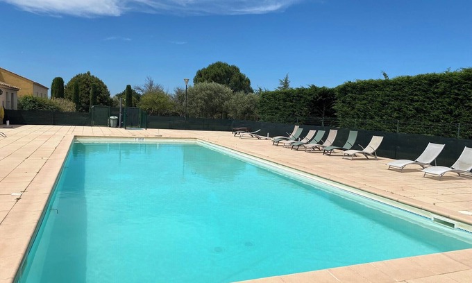 Brunet Apartment | 04B3: Beautiful T3 in the heart of lavender - pool