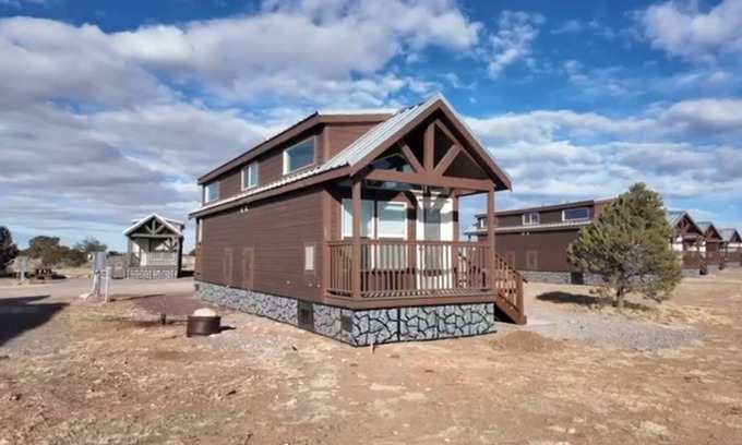 Valle Cabin | 061B Grand Canyon Chalet near South Rim King Bed