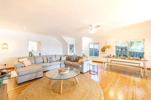 Shoal Bay House | 1-39 Leonard Ave - comfort, space and Wi-Fi