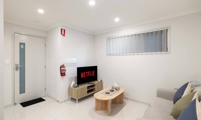 Rocklea Apartment | 1 Bdr Apt! GST Credits! Undercover Parking! 431F1