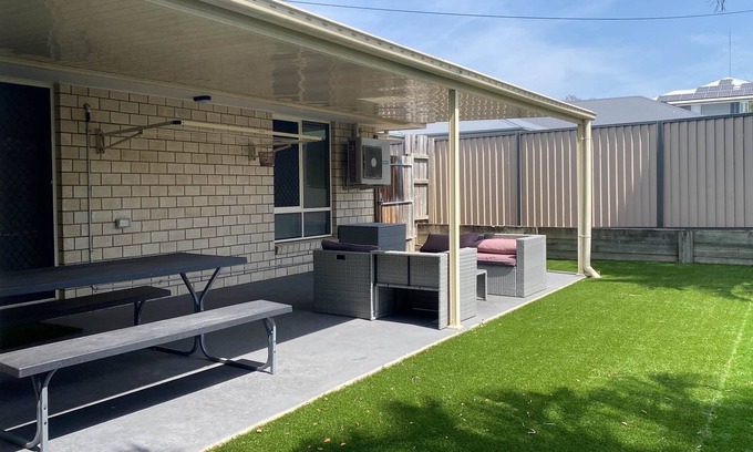 Acacia Ridge Apartment | 1 Bdr Apt! Private Garden! Covered Parking! 12BS1