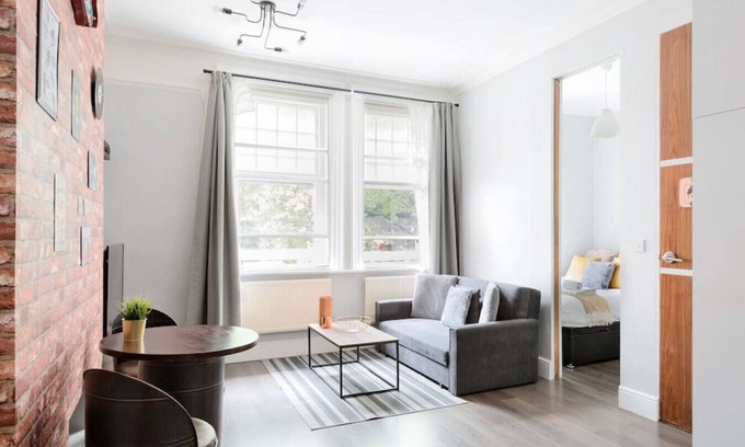 Warwick Apartment | 1 Bed Apartment in Central Victoria