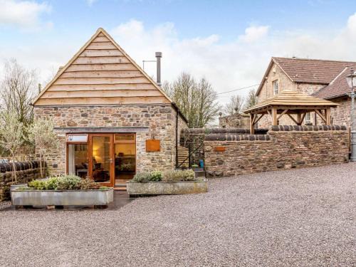 Nunney House | 1 Bed in Bath 83834
