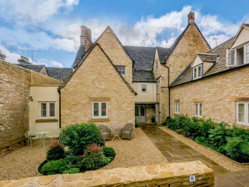 Tetbury Apartment | 1 bed property in Tetbury 79151