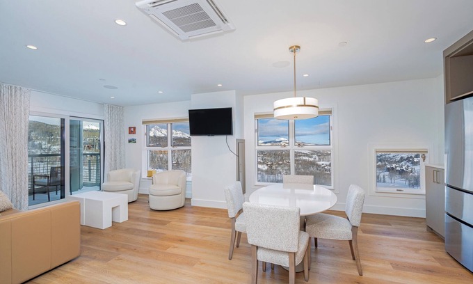 Mountain Village Apartment | 1 bedroom/2 bath Penthouse with Views, Private balconies, AC & Resort amenities