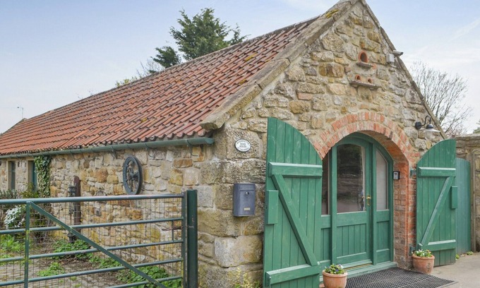 South Charlton Cottage | 1 bedroom accommodation in Newton-on-the-Moor