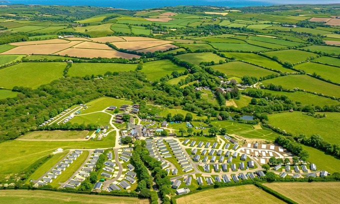 Hewas Water Ski Chalet | 1 bedroom accommodation in Nr St Austell