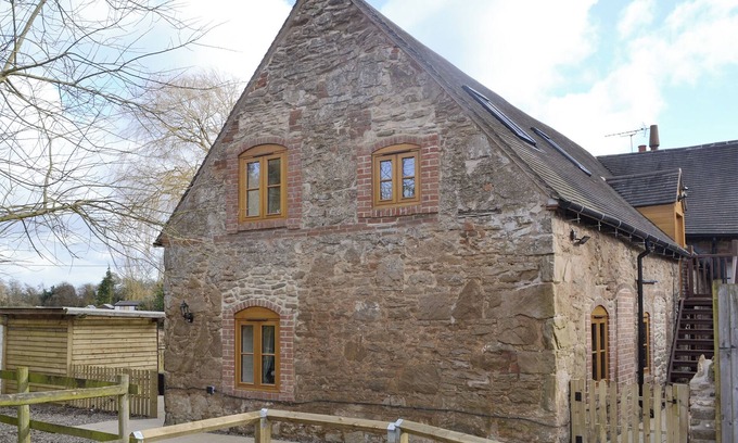 Billingsley Cottage | 1 bedroom accommodation in Six Ashes, near Bridgnorth