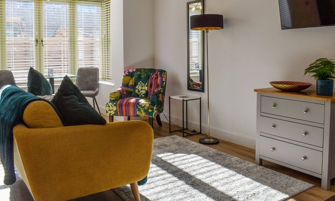 Boxgrove Cottage | 1 bedroom accommodation in Chichester
