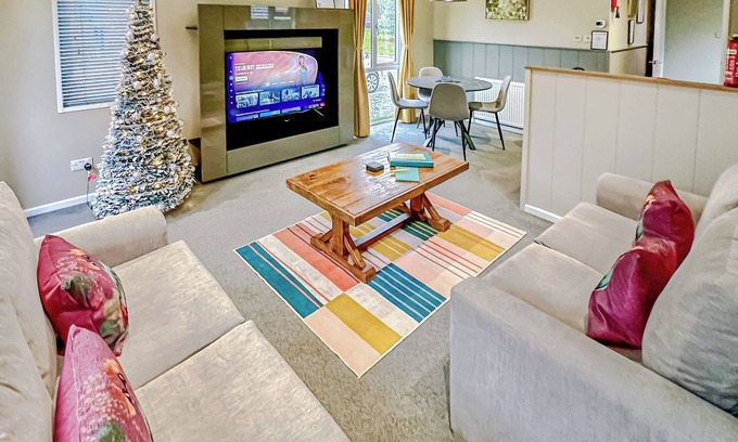 Raywell Ski Chalet | 1 bedroom accommodation in Raywell, Beverley