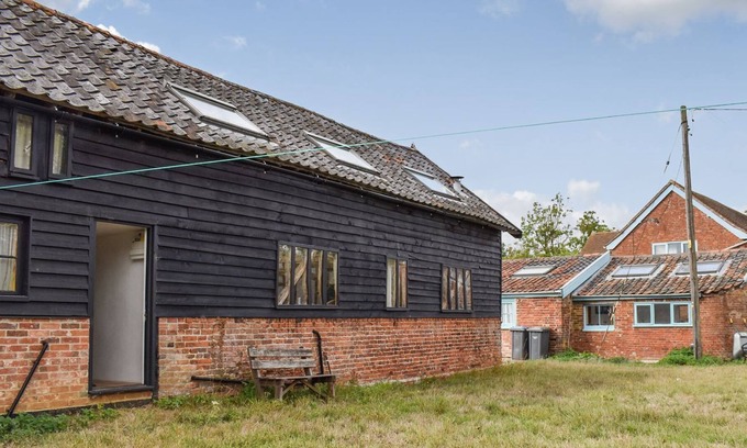 Halesworth Cottage | 1 bedroom accommodation in Walpole, near Halesworth