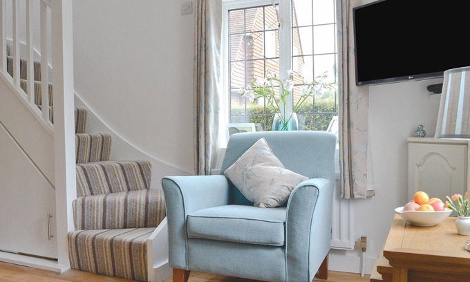 Lacey Green Cottage | 1 bedroom accommodation in Naphill, near Princes Risborough