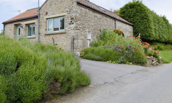 Sawdon Cottage | 1 bedroom accommodation in Sawdon, near Scarborough