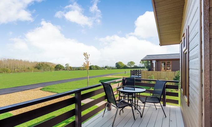 Upper Battlefield Ski Chalet | 1 bedroom accommodation in Shrewsbury