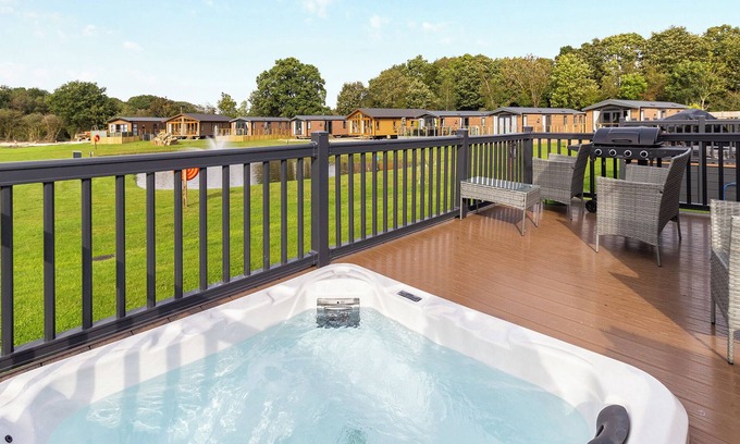 Congleton Ski Chalet | 1 bedroom accommodation in Eaton, Congleton