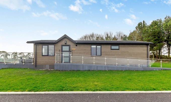 Consett Ski Chalet | 1 bedroom accommodation in Knitsley