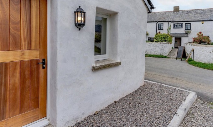 Monknash Cottage | 1 bedroom accommodation in Monknash, near Cowbridge