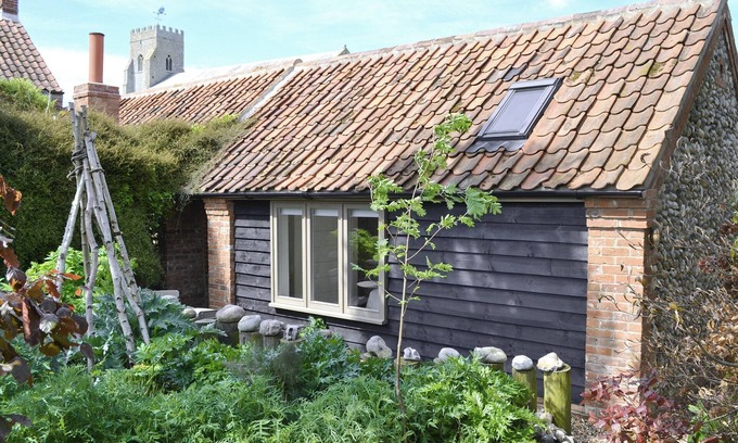 Salthouse Cottage | 1 bedroom accommodation in Salthouse, near Holt