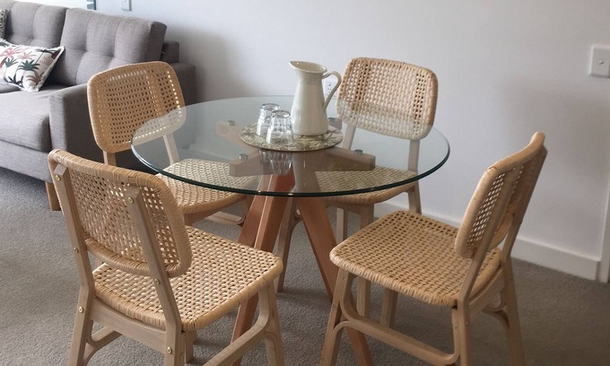 Mortlake Apartment | 1 bedroom apartment - 1 minute from the water