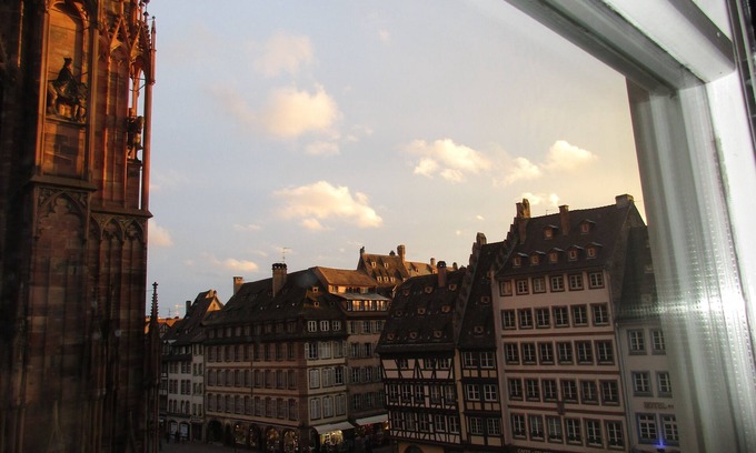 Historic Center Apartment | 1 bedroom apartment 45m2 Place de la Cathédrale Center-ville Strasbourg