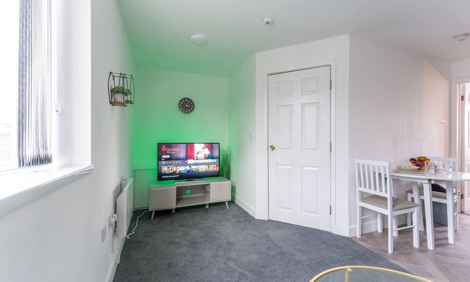 Seisdon House | 1 Bedroom Apartment - Netflix - Ensuite - Close To City Centre And NEC