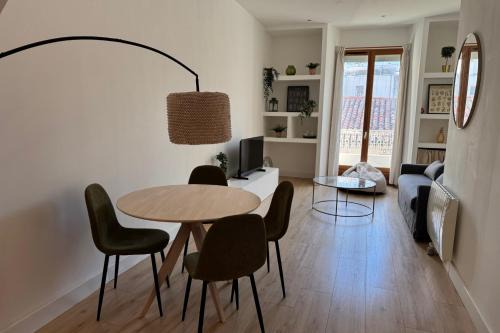 Gambetta Apartment | 1 bedroom apartment with balcony - near park