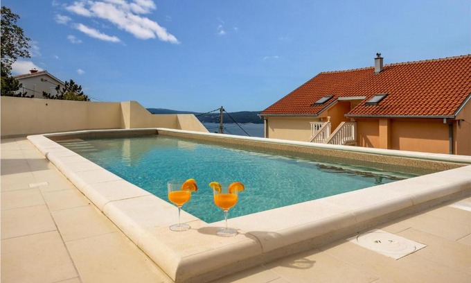 Klanfari House | 1 Bedroom Awesome Home In Dramalj