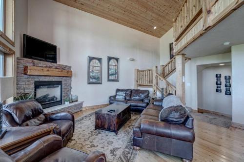 Deadwood Ski Chalet | 1 Bedroom Chalets In Lead