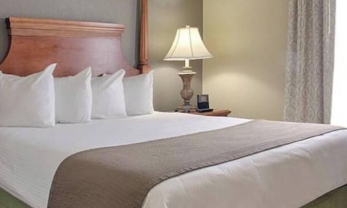 Williamsburg Condo | 1-Bedroom Condo in Williamsburg, VA