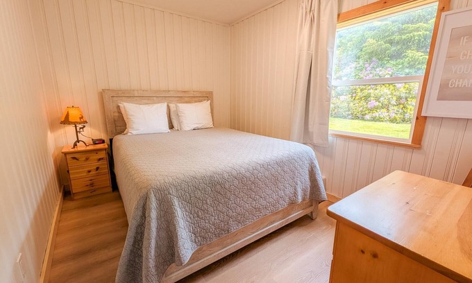 Ucluelet Hotel | 1-Bedroom Full Kitchen | #14