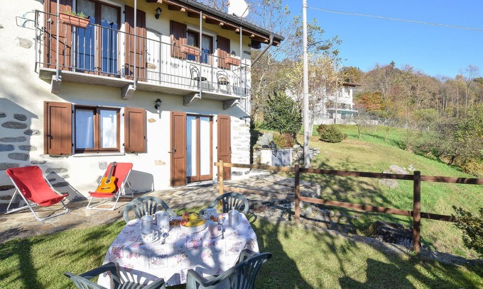 Comero House | 1 bedroom gorgeous home in Miazzina