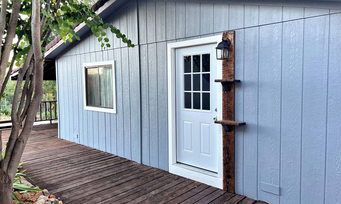 Lyonsville House | 1 Bedroom Home near Lassen Volcanic National Park + Starlink Wi-Fi