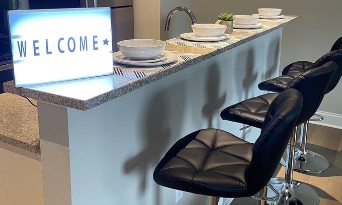 Inner Harbor Apartment | 1 Bedroom Loft located in the heart of Downtown Baltimore