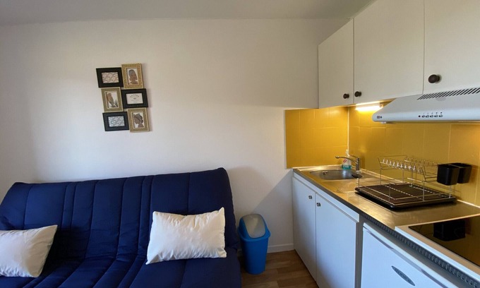 La Roche-Posay Apartment | 1-bedroom near Connétable Thermal Baths with balcony and Wi-Fi