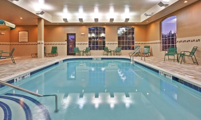 Rochester Condo | 1 Bedroom | Queen Suite Near the River