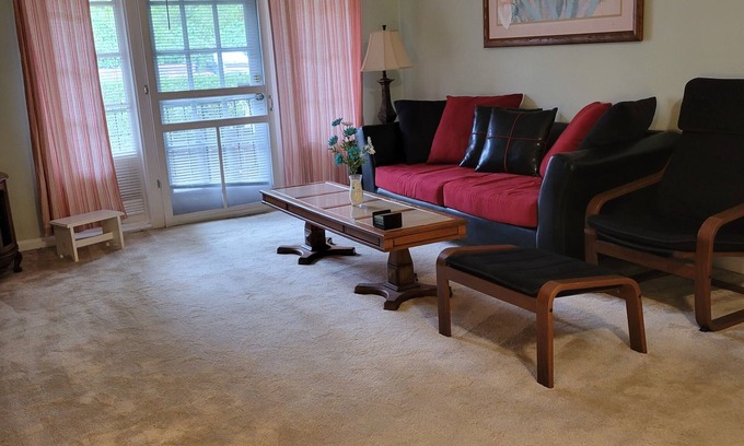 South Hills Condo | 1 BR, 1 Bath, End Unit Condo - Fully Furnished