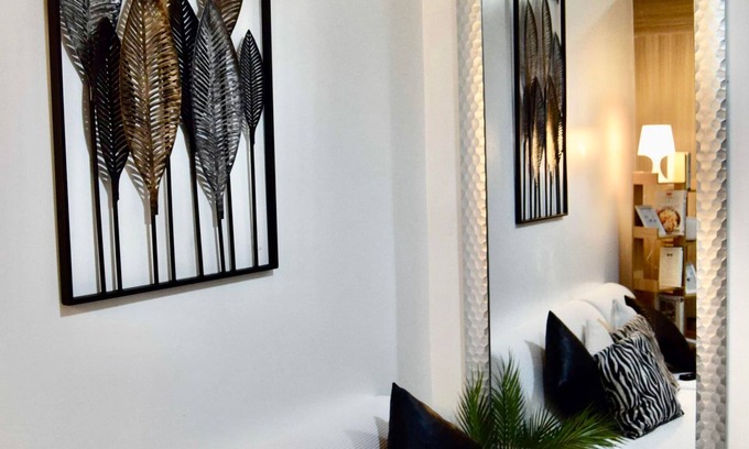 Bangkal Condo | 1 BR Condo Apartment Close to Mall of Asia and MOA Arena