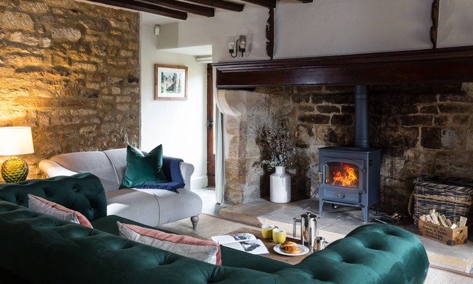 Stanton Cottage | 1 Chestnut Corner - a beautiful house in Stanton sleeping 4 guests
