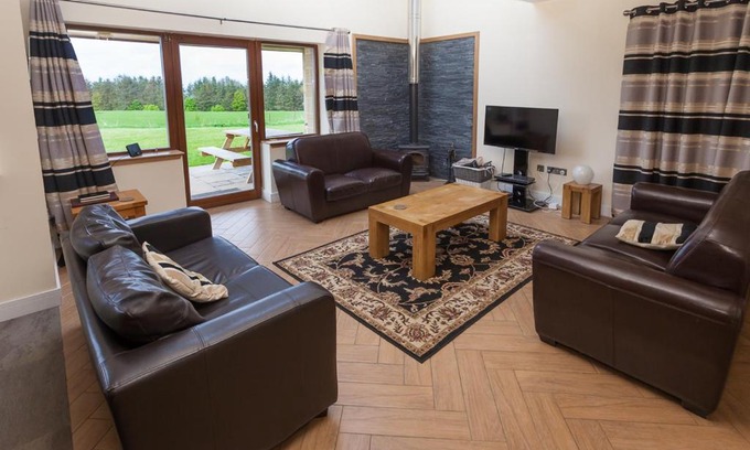 Linlithgow Apartment | 1 Eden at Williamscraig Holiday Cottages