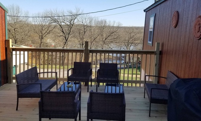 Warsaw House | 1 Fish is on the 86.5 mm of Lake of the Ozarks n'n