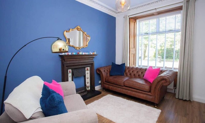 Alexandria Apartment | 1 Bed Cosy Loch Lomond base