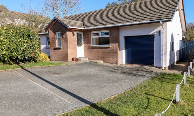 Pembroke Dock House | 1 GLOUCESTER WAY, pet friendly, with hot tub in Pembroke Dock